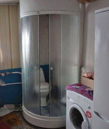 real-estate-shower-toilet